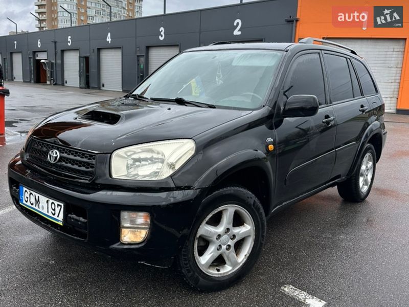 Внедорожник / Кроссовер Toyota RAV4 2002 в Харькове