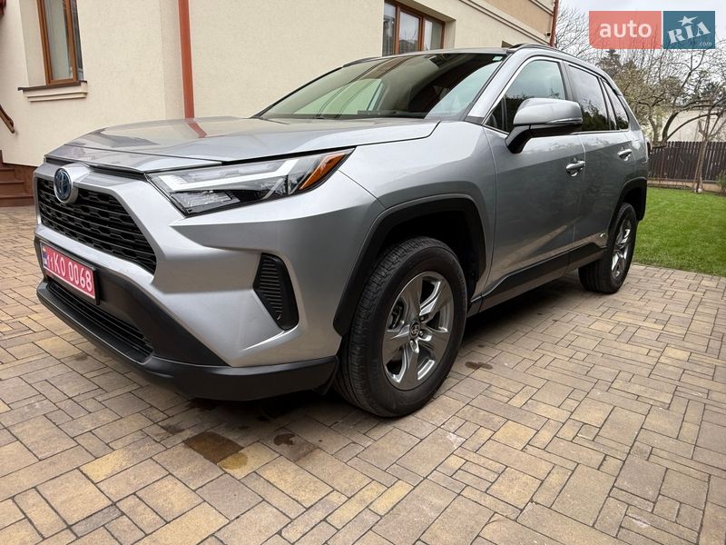 Позашляховик / Кросовер Toyota RAV4 2023 в Львові