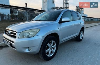 Внедорожник / Кроссовер Toyota RAV4 2009 в Коростене