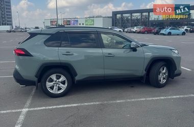 Внедорожник / Кроссовер Toyota RAV4 2021 в Василькове