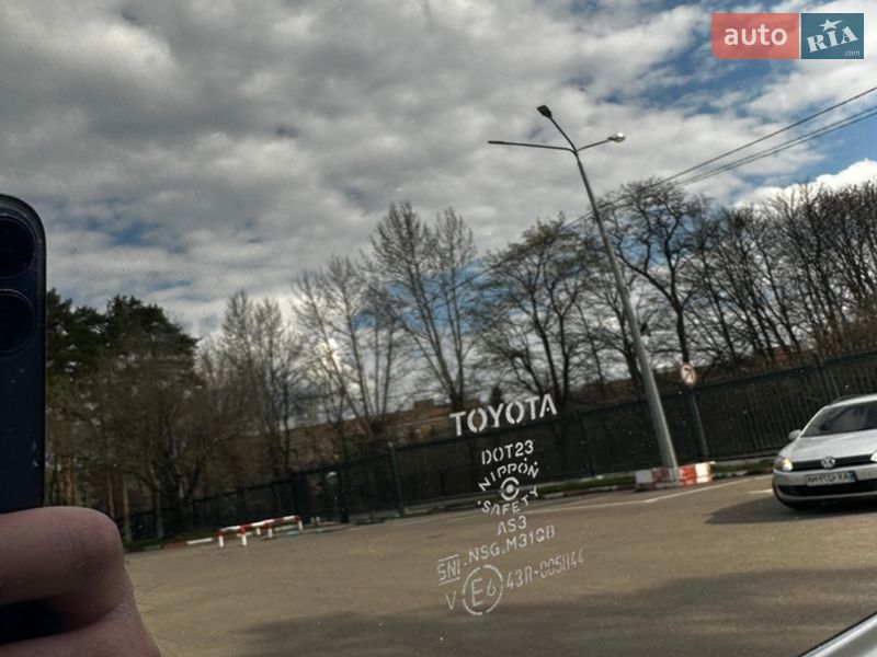 Внедорожник / Кроссовер Toyota RAV4 2023 в Харькове