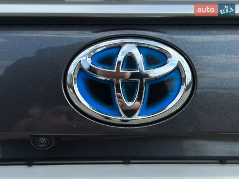 Внедорожник / Кроссовер Toyota RAV4 2023 в Харькове