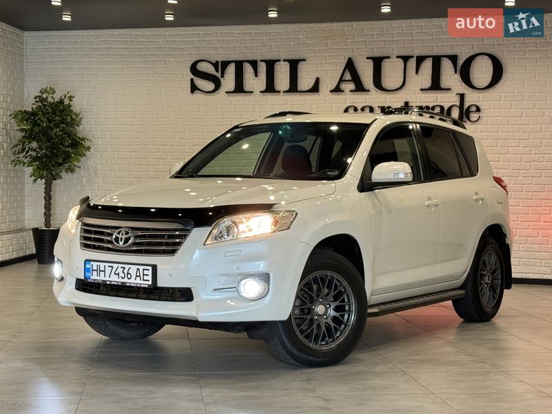 Позашляховик / Кросовер Toyota RAV4 2011 в Одесі