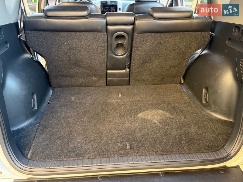 Позашляховик / Кросовер Toyota RAV4 2011 в Одесі