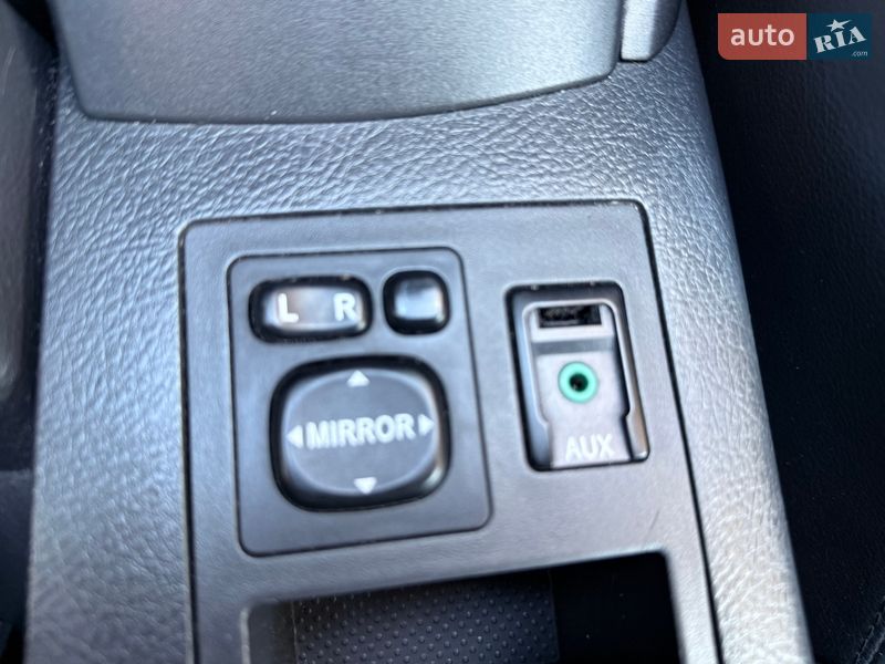 Позашляховик / Кросовер Toyota RAV4 2011 в Одесі