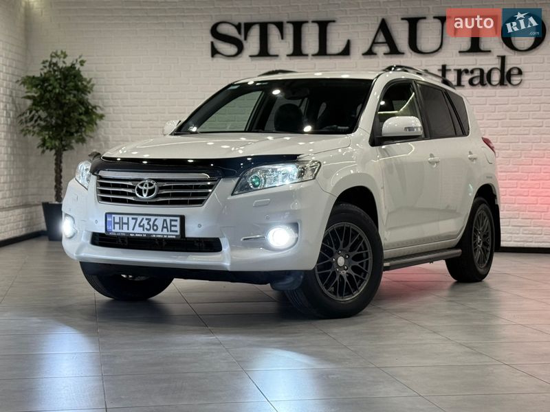 Позашляховик / Кросовер Toyota RAV4 2011 в Одесі