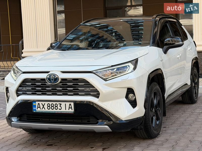 Внедорожник / Кроссовер Toyota RAV4 2020 в Киеве фото 9 Внедорожник / Кроссовер Toyota RAV4 2020 в Киеве