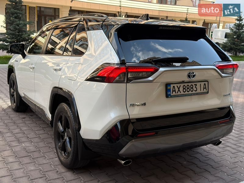 Внедорожник / Кроссовер Toyota RAV4 2020 в Киеве фото 15 Внедорожник / Кроссовер Toyota RAV4 2020 в Киеве
