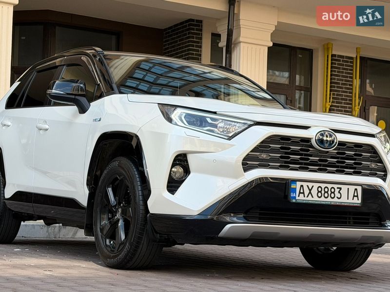 Внедорожник / Кроссовер Toyota RAV4 2020 в Киеве фото 24 Внедорожник / Кроссовер Toyota RAV4 2020 в Киеве