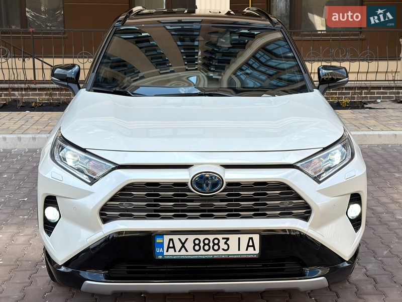 Внедорожник / Кроссовер Toyota RAV4 2020 в Киеве фото 32 Внедорожник / Кроссовер Toyota RAV4 2020 в Киеве