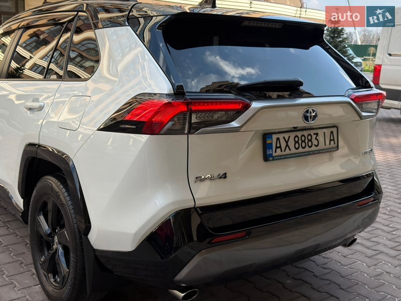 Внедорожник / Кроссовер Toyota RAV4 2020 в Киеве фото 41 Внедорожник / Кроссовер Toyota RAV4 2020 в Киеве