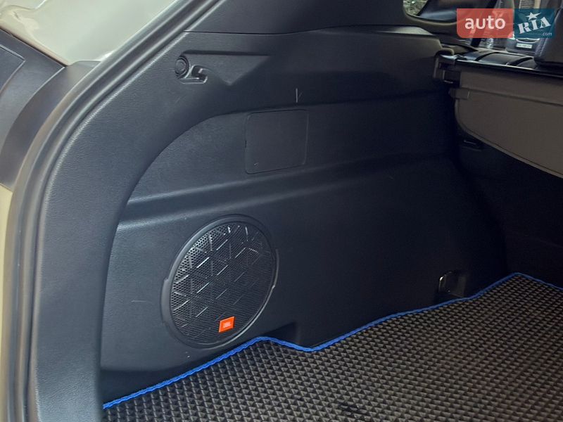 Внедорожник / Кроссовер Toyota RAV4 2020 в Киеве фото 59 Внедорожник / Кроссовер Toyota RAV4 2020 в Киеве