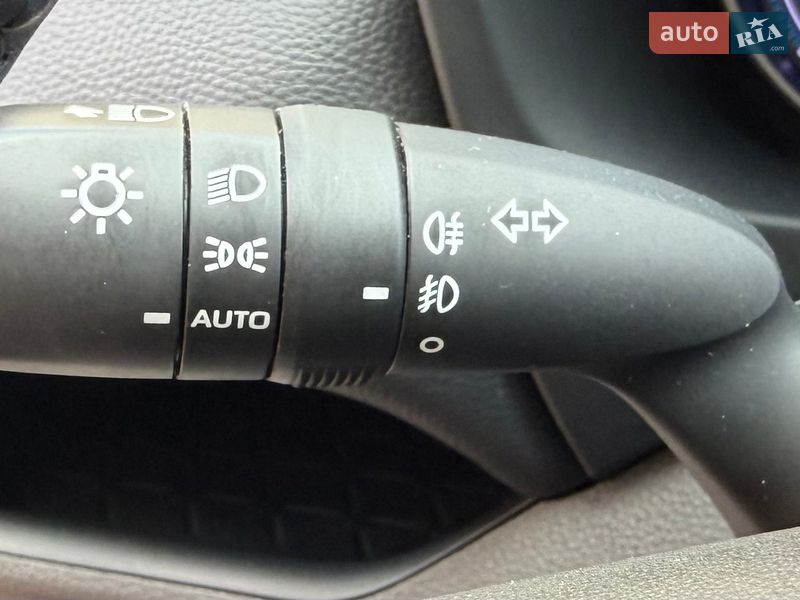 Внедорожник / Кроссовер Toyota RAV4 2020 в Киеве фото 104 Внедорожник / Кроссовер Toyota RAV4 2020 в Киеве