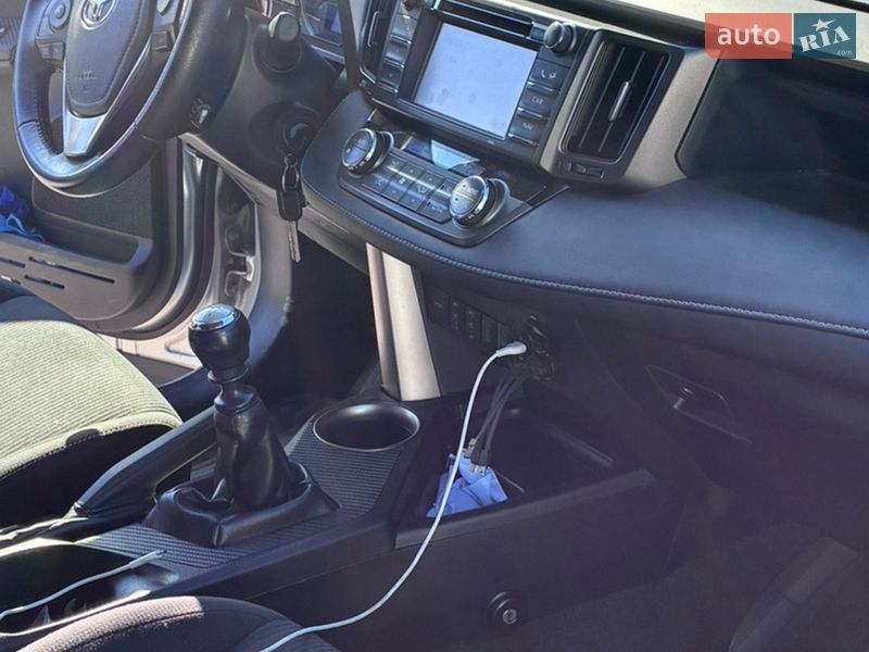 Внедорожник / Кроссовер Toyota RAV4 2013 в Киеве фото 3 Внедорожник / Кроссовер Toyota RAV4 2013 в Киеве