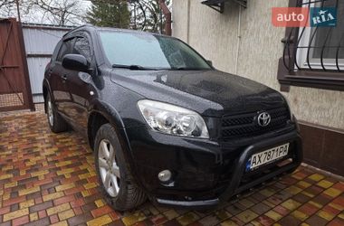 Позашляховик / Кросовер Toyota RAV4 2006 в Краматорську