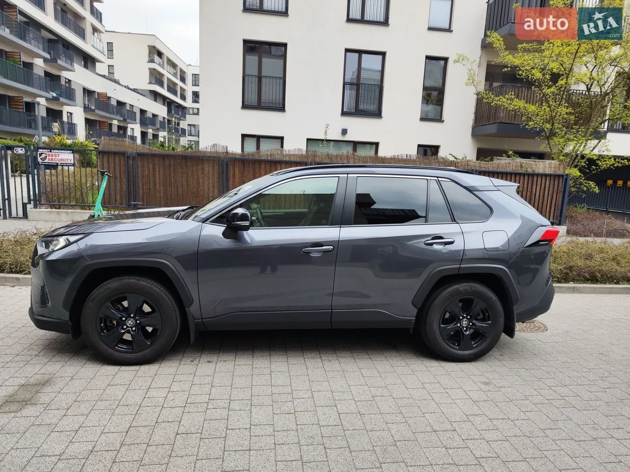 2021 Toyota RAV 4 - мініатюра 10