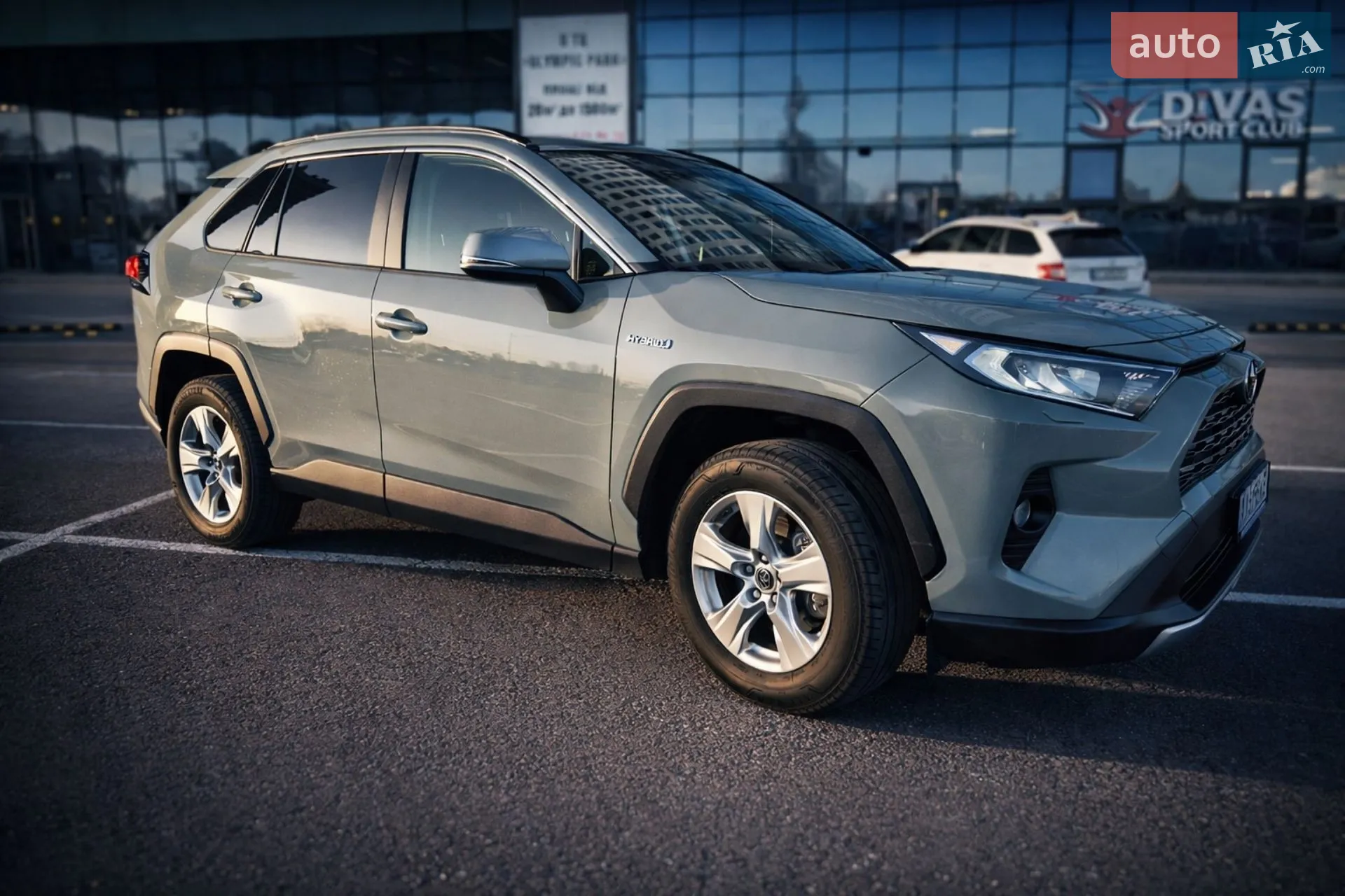 2018 Toyota RAV 4 - мініатюра 6