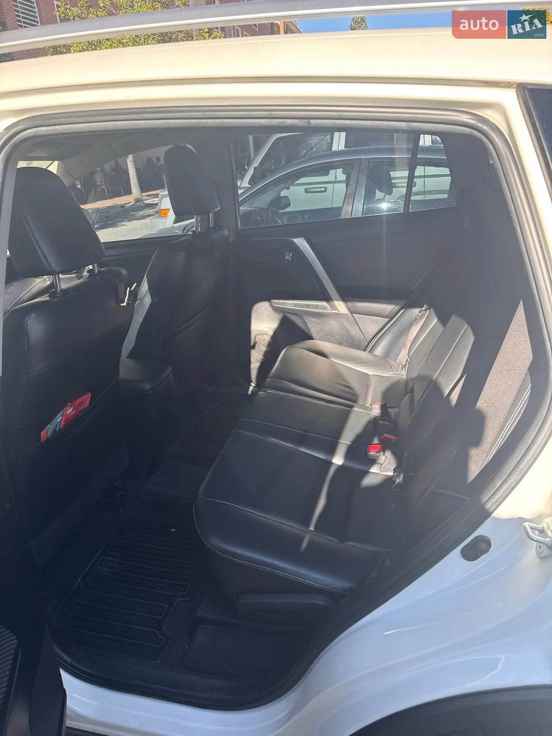 2014 Toyota RAV 4 - мініатюра 11
