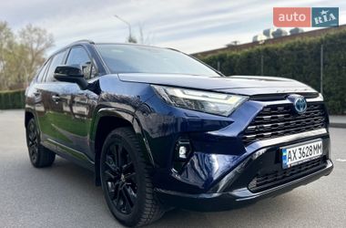 Позашляховик / Кросовер Toyota RAV4 2022 в Києві