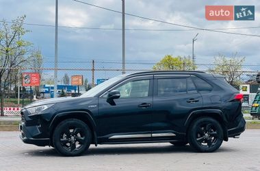 Внедорожник / Кроссовер Toyota RAV4 2020 в Киеве