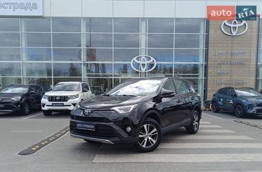 Позашляховик / Кросовер Toyota RAV4 2017 в Києві