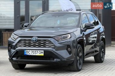 Позашляховик / Кросовер Toyota RAV4 2021 в Львові