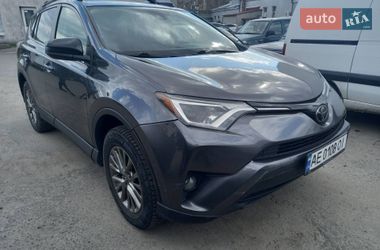 Позашляховик / Кросовер Toyota RAV4 2018 в Дніпрі