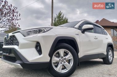 Внедорожник / Кроссовер Toyota RAV4 2022 в Ровно