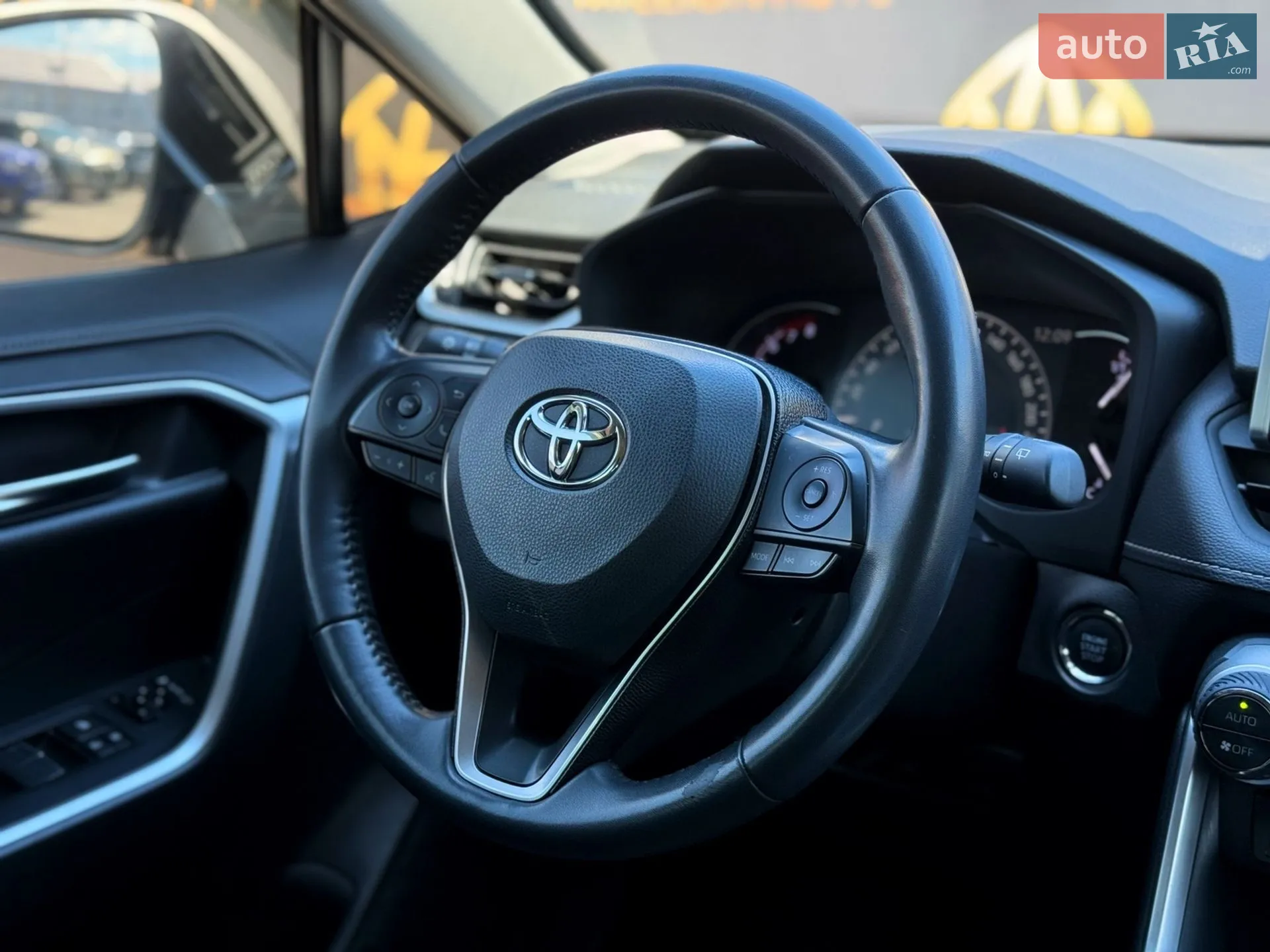 2019 Toyota RAV 4 - мініатюра 16