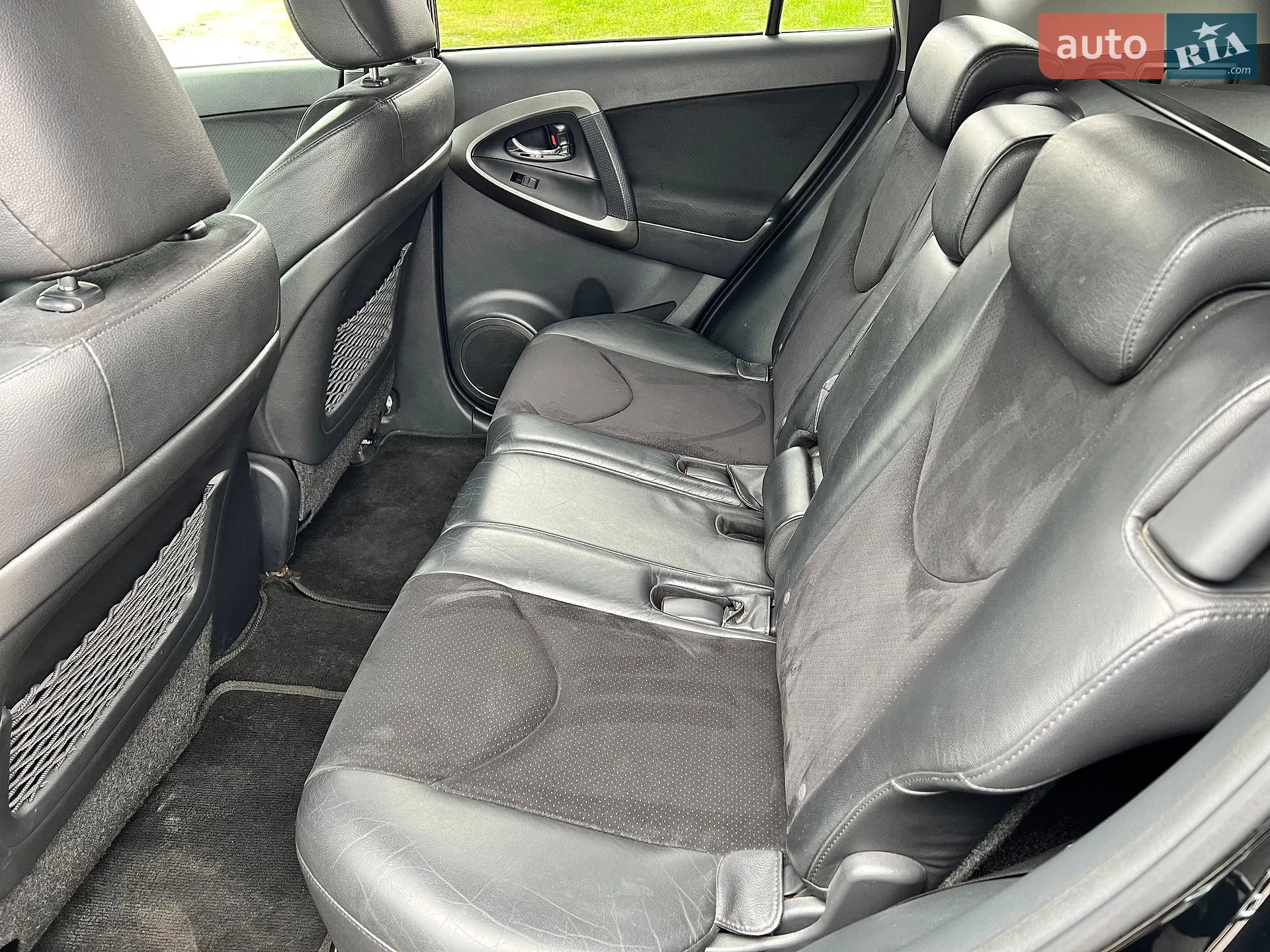 2010 Toyota RAV 4 - мініатюра 41