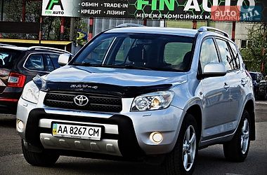 Внедорожник / Кроссовер Toyota RAV4 2006 в Черкассах