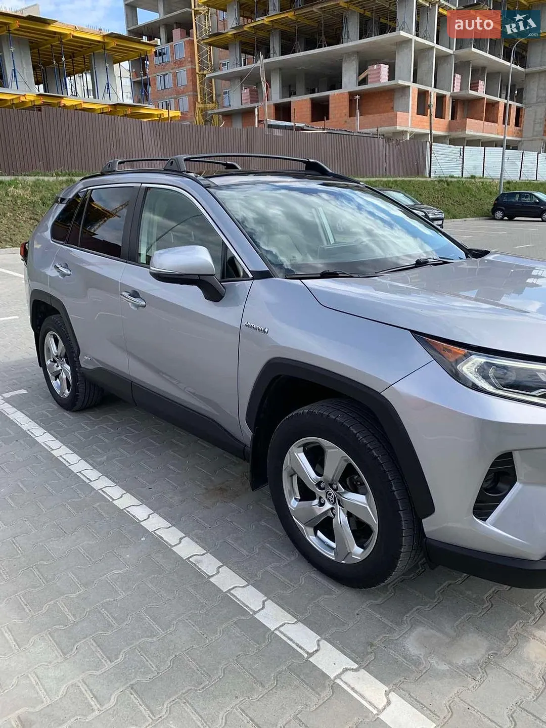 2020 Toyota RAV 4 - фото 1