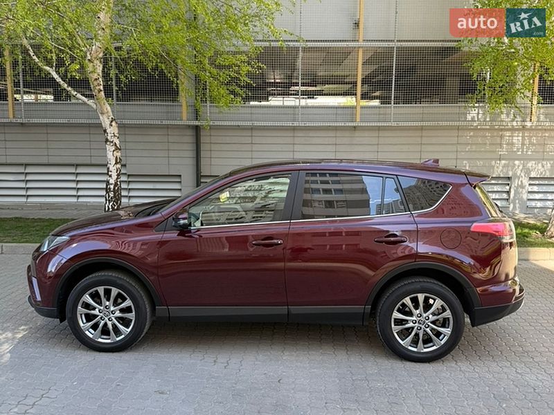 Toyota RAV4 2016