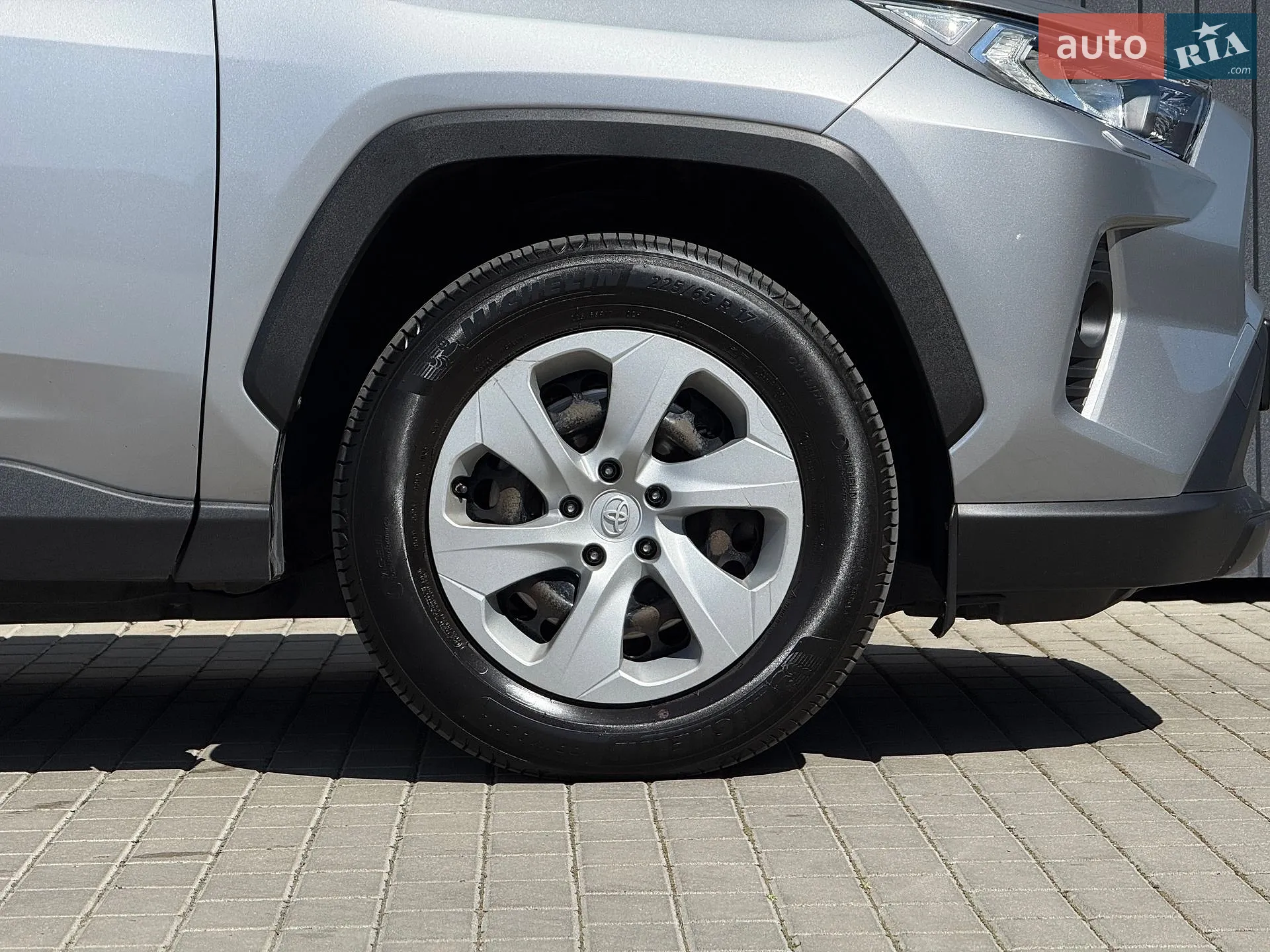 2019 Toyota RAV 4 - мініатюра 11