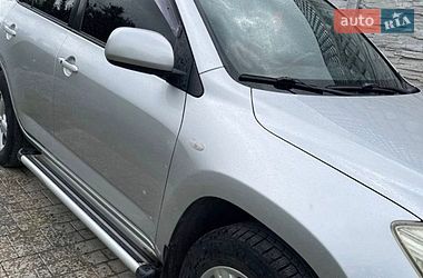 Внедорожник / Кроссовер Toyota RAV4 2006 в Днепре