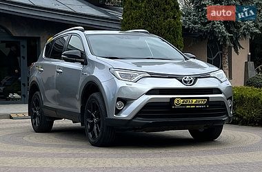 Внедорожник / Кроссовер Toyota RAV4 2018 в Львове