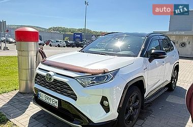 Внедорожник / Кроссовер Toyota RAV4 2019 в Киеве