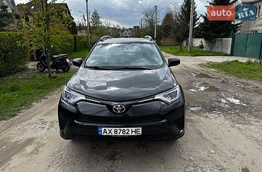 Внедорожник / Кроссовер Toyota RAV4 2017 в Харькове
