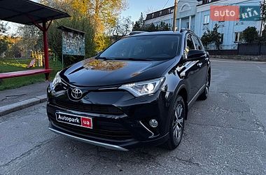 Позашляховик / Кросовер Toyota RAV4 2017 в Києві