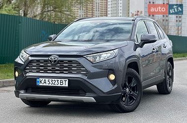 Позашляховик / Кросовер Toyota RAV4 2020 в Києві