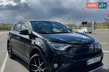 Позашляховик / Кросовер Toyota RAV4 2017 в Броварах