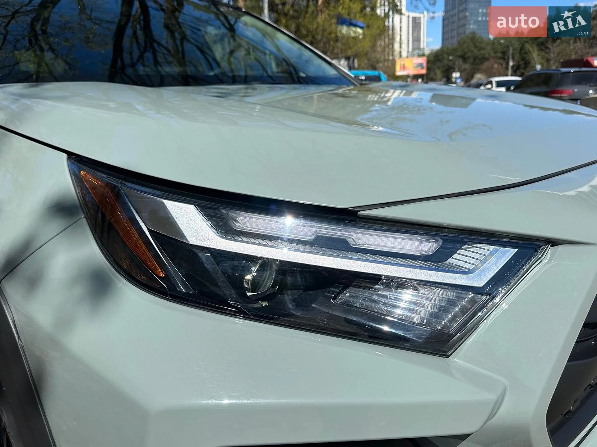 2022 Toyota RAV 4 - мініатюра 6