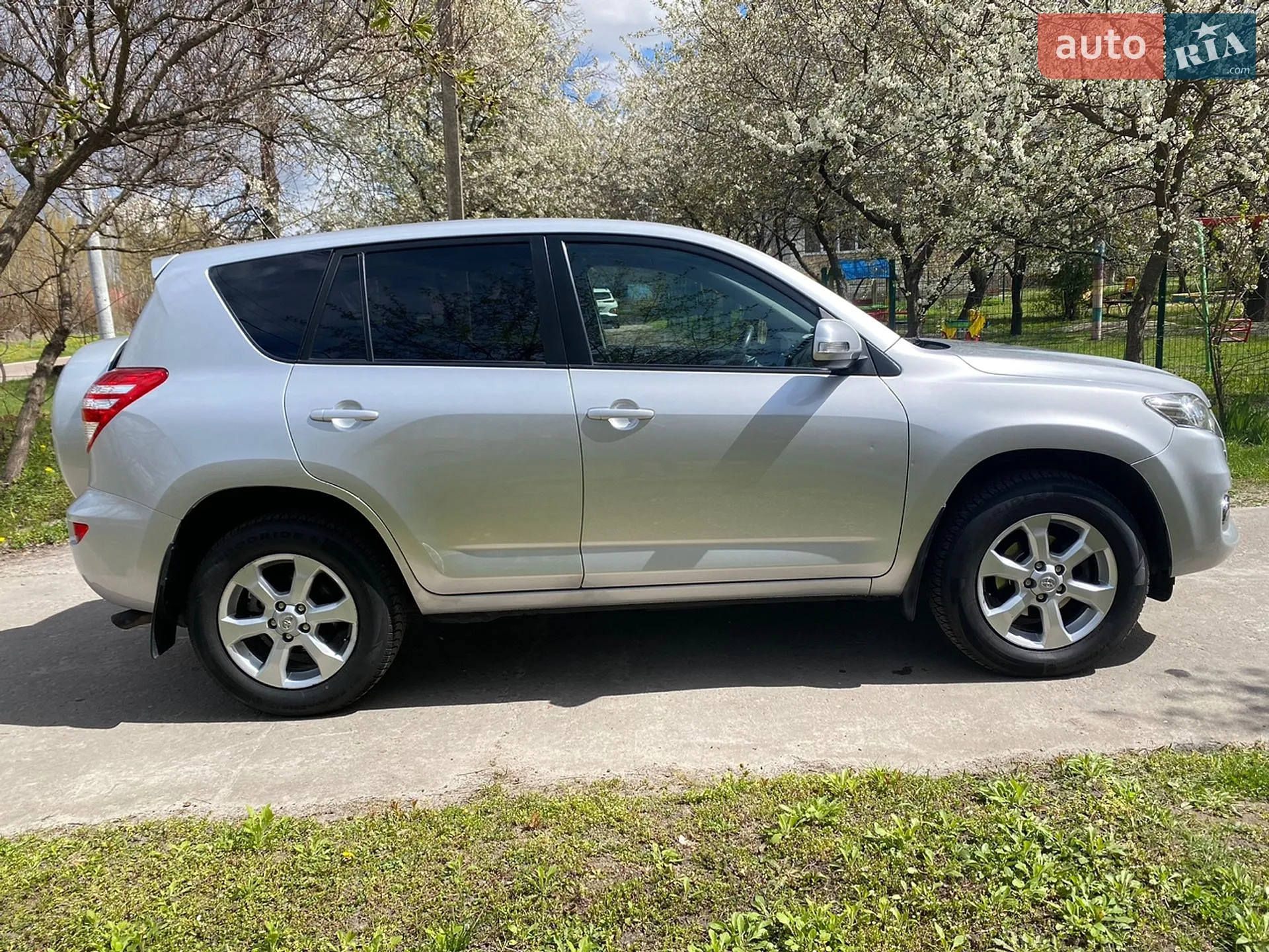 2011 Toyota RAV 4 - мініатюра 5