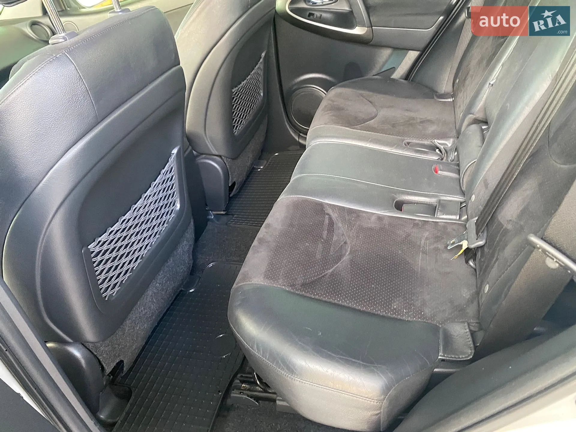 2011 Toyota RAV 4 - мініатюра 21