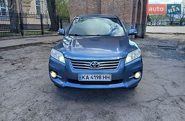 Позашляховик / Кросовер Toyota RAV4 2010 в Прилуках