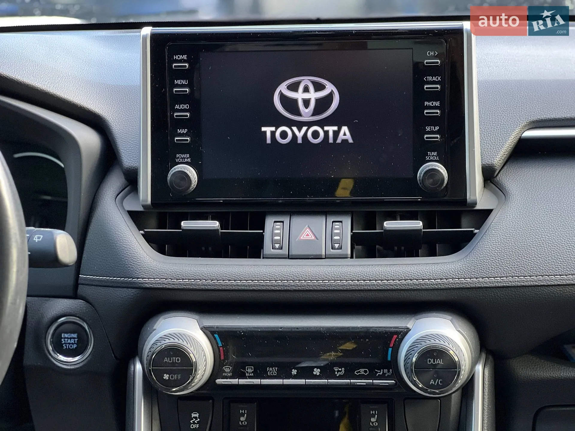 2019 Toyota RAV 4 - мініатюра 13