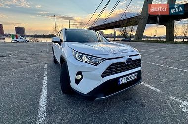 Позашляховик / Кросовер Toyota RAV4 2019 в Києві