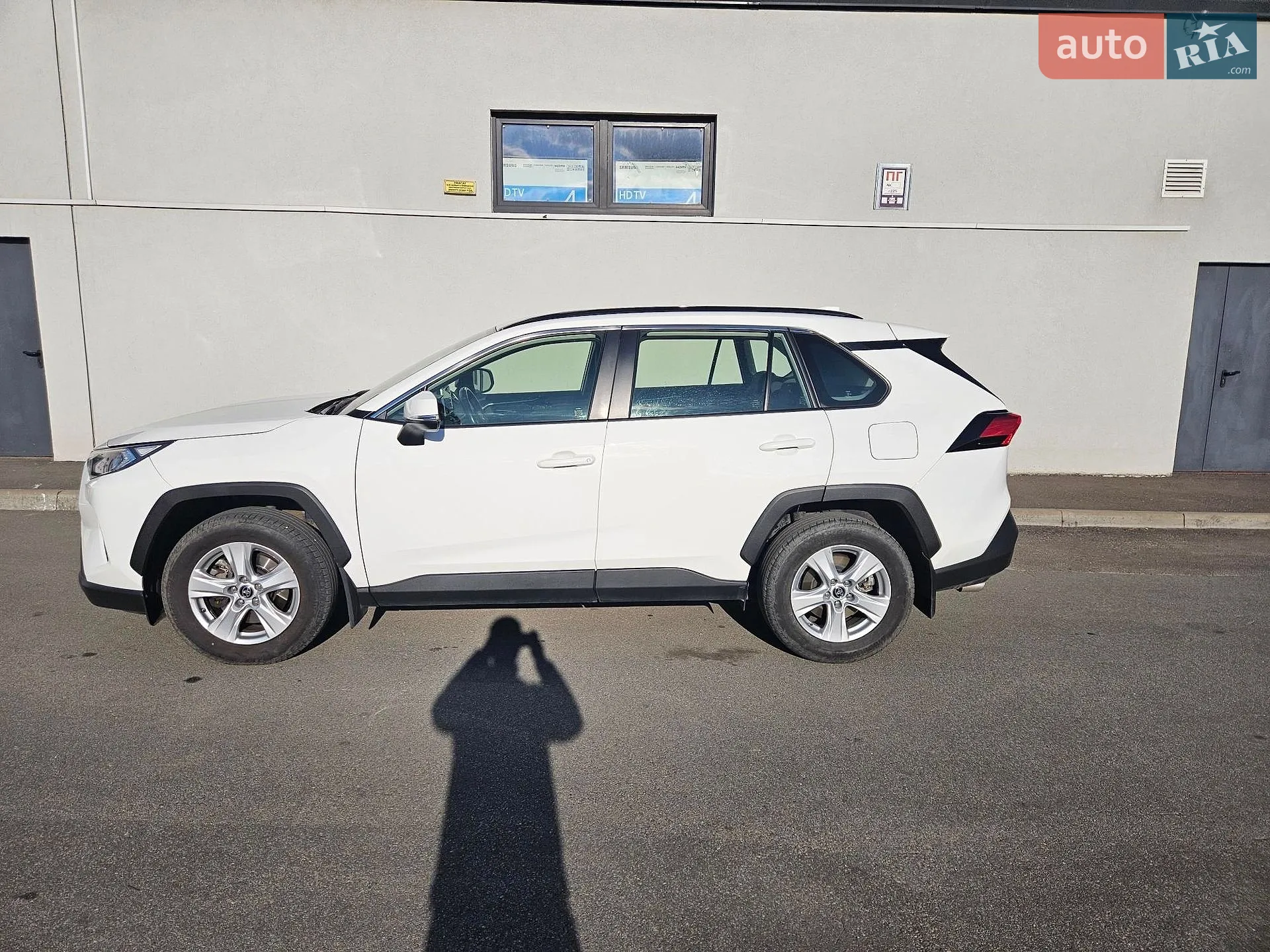 2020 Toyota RAV 4 - мініатюра 6