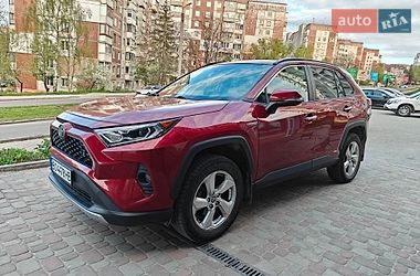 Внедорожник / Кроссовер Toyota RAV4 2021 в Тернополе