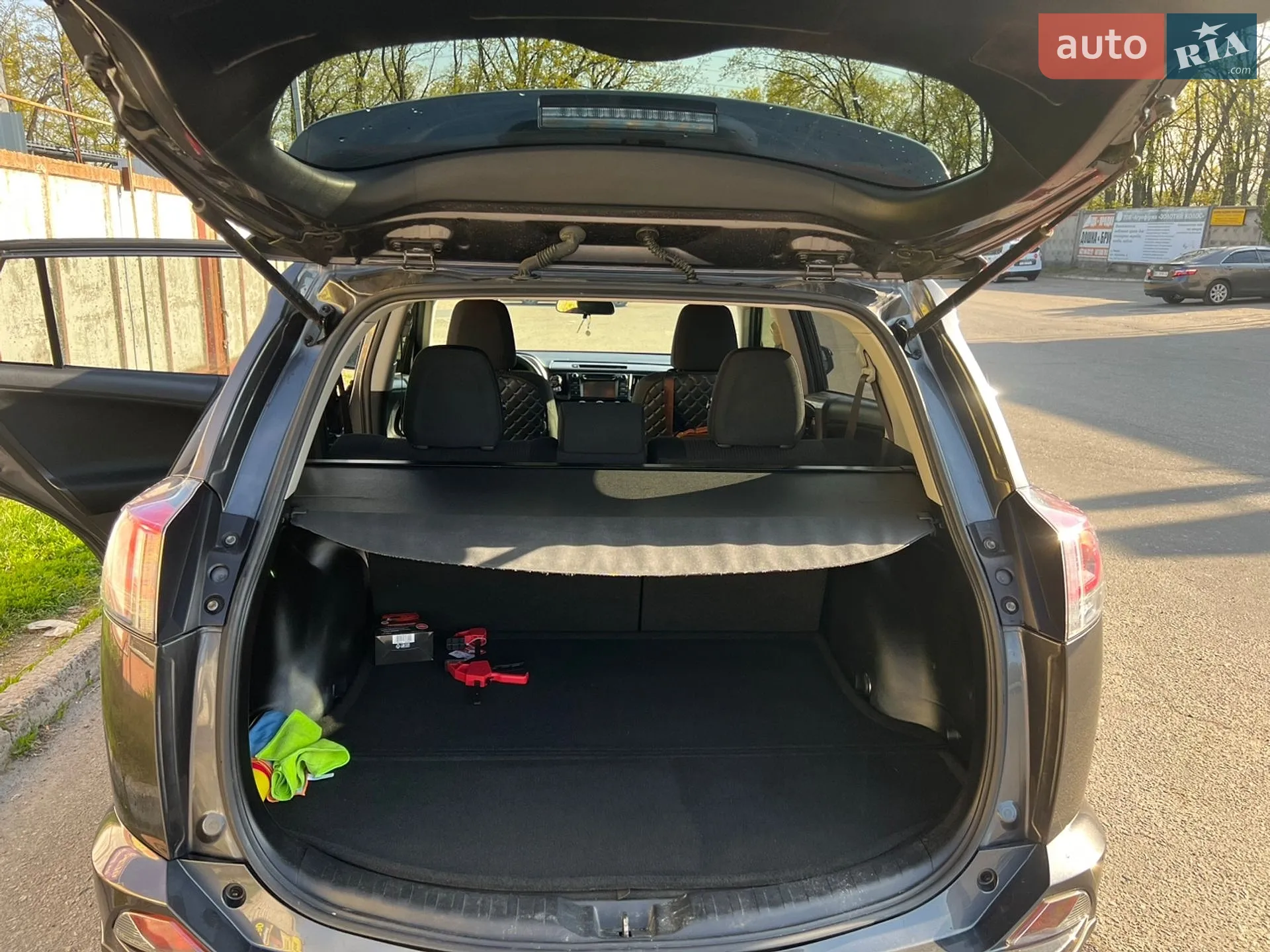 2018 Toyota RAV 4 - мініатюра 11